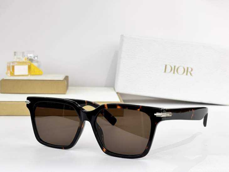 Picture of Dior Sunglasses _SKUfw76989400fw